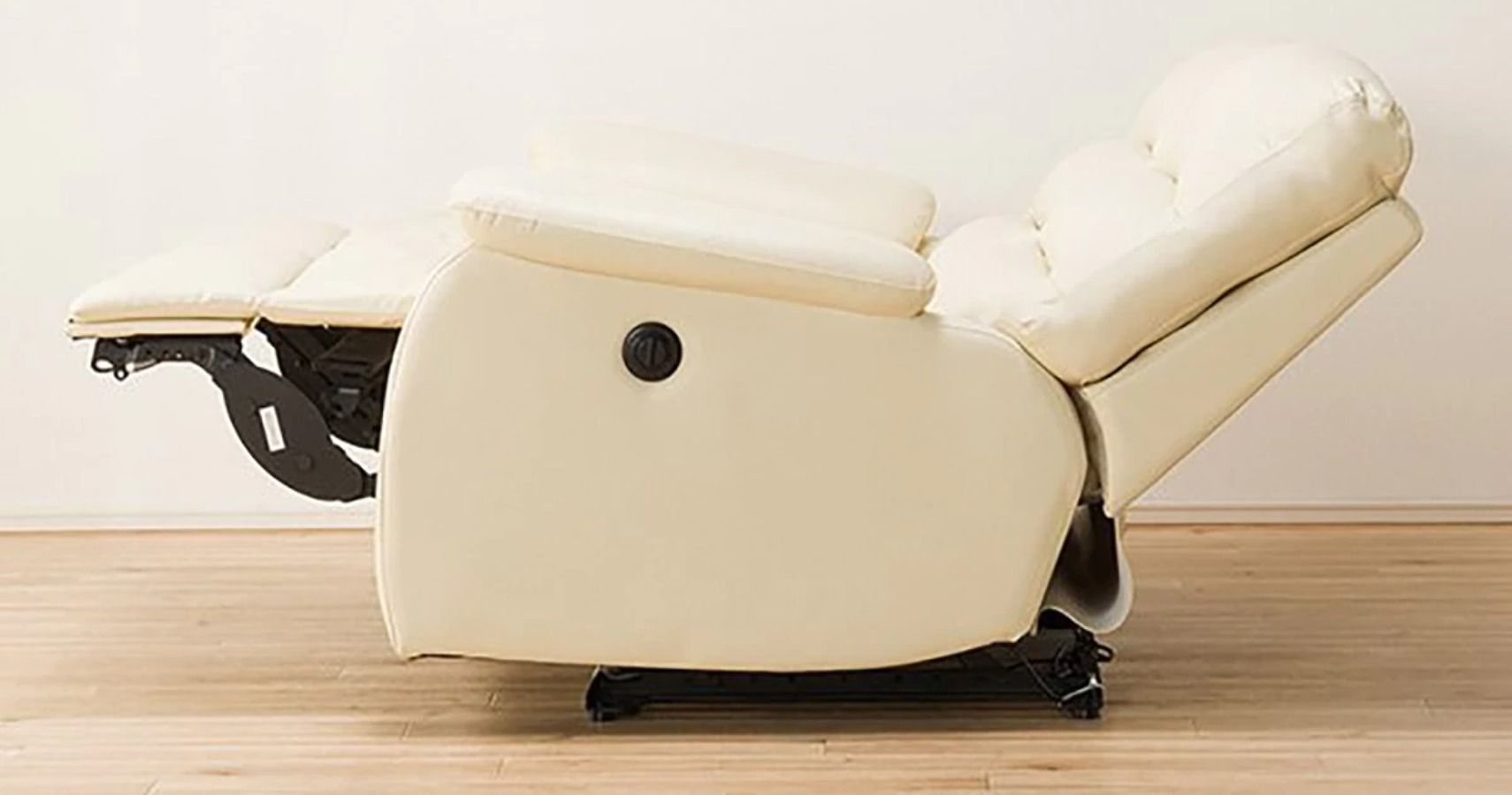 Masahiro Sakurai's Couch Horizontal