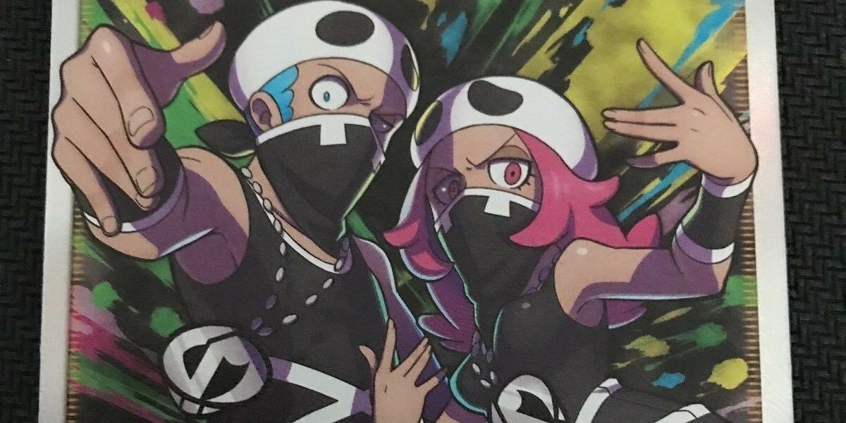 Team skull members posing