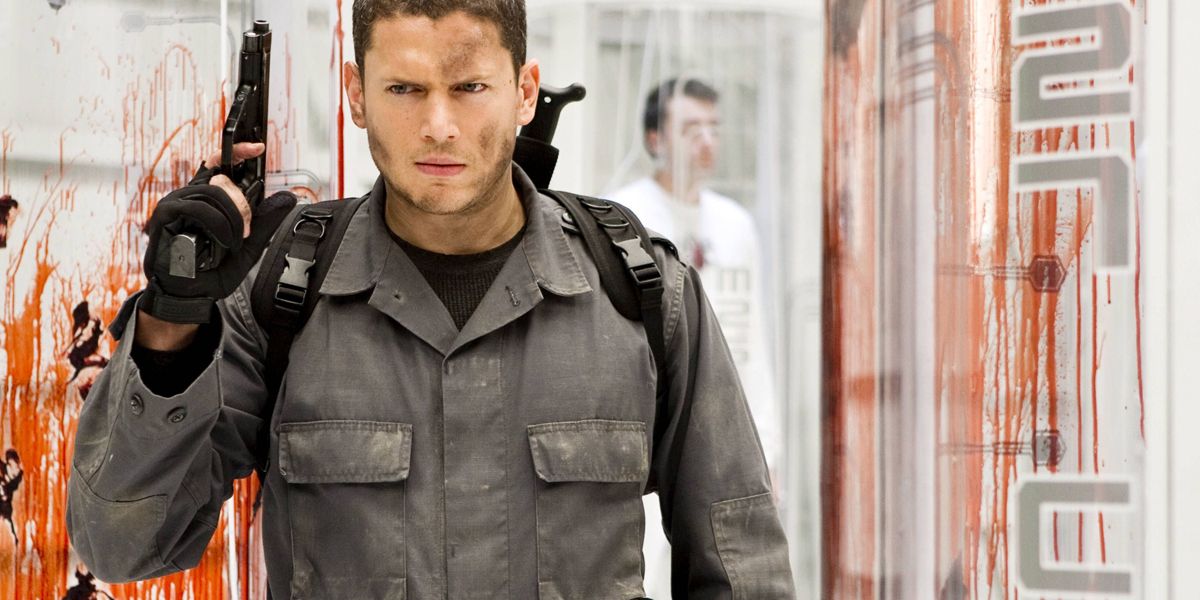 Resident Evil Afterlife Movie Chris Redfield Wentworth Miller Posing With Handgun