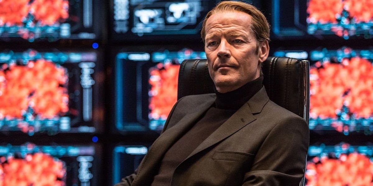 Resident Evil Extinction Movie Dr Alexandar Isaacs Iain Glen Sat In Chair