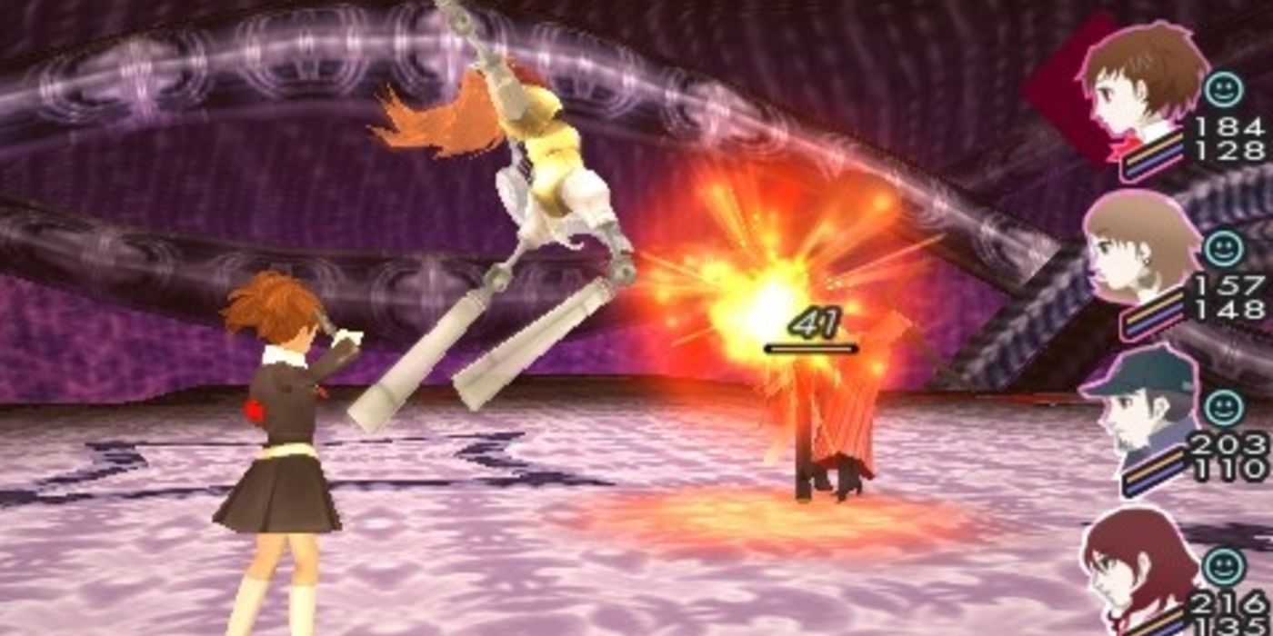 The Female Protagonist attacks an enemy in Persona 3: Portable