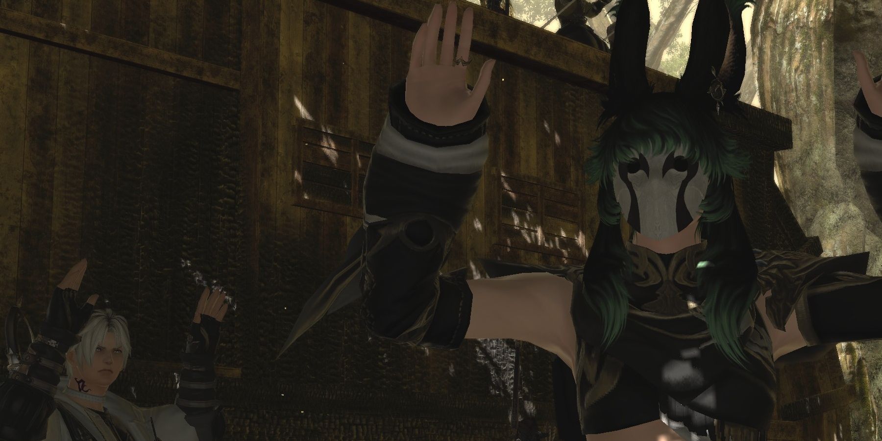 warrior of light and thancred with hands up