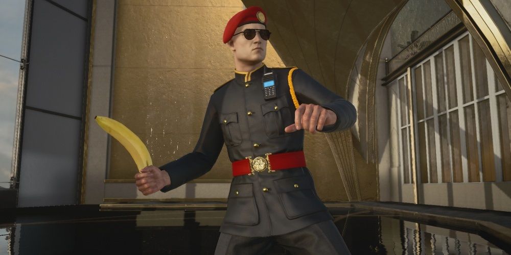 Hitman 3 Using The Banana As A Weapon