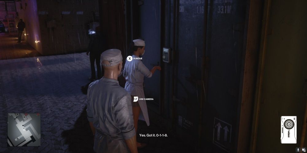 Hitman 3 Watching A Civilian Use A Code In Chongqing