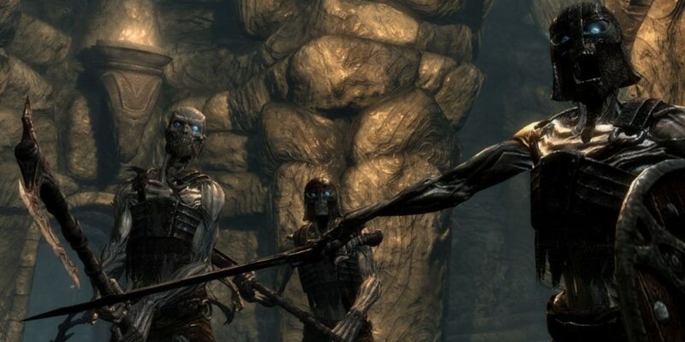Skyrim a group of undead draugr