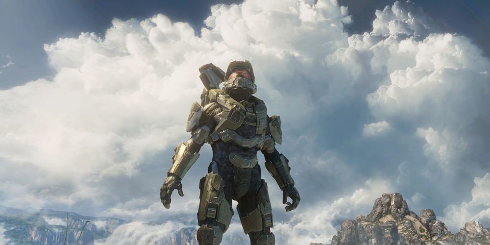Master Chief looks up into the sky in Halo 4.