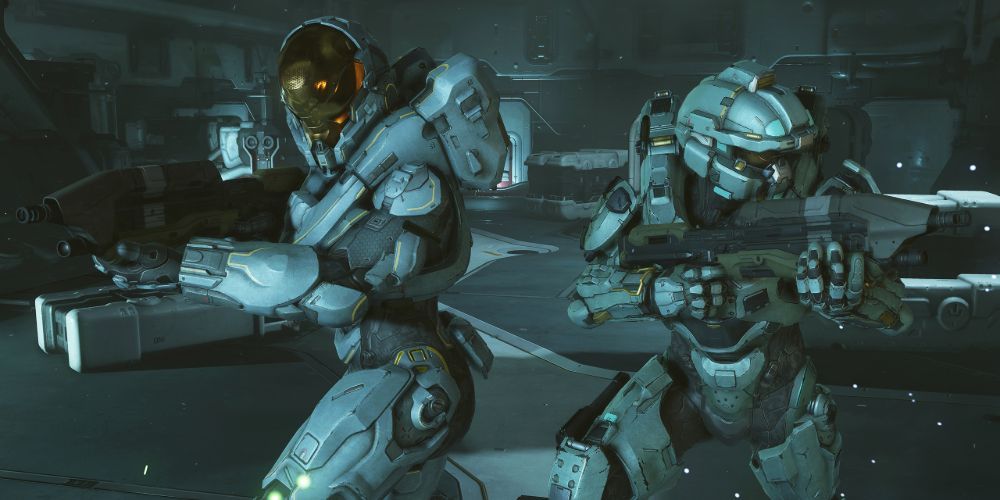Kelly and Fred in combat in Halo 5 Guardians.