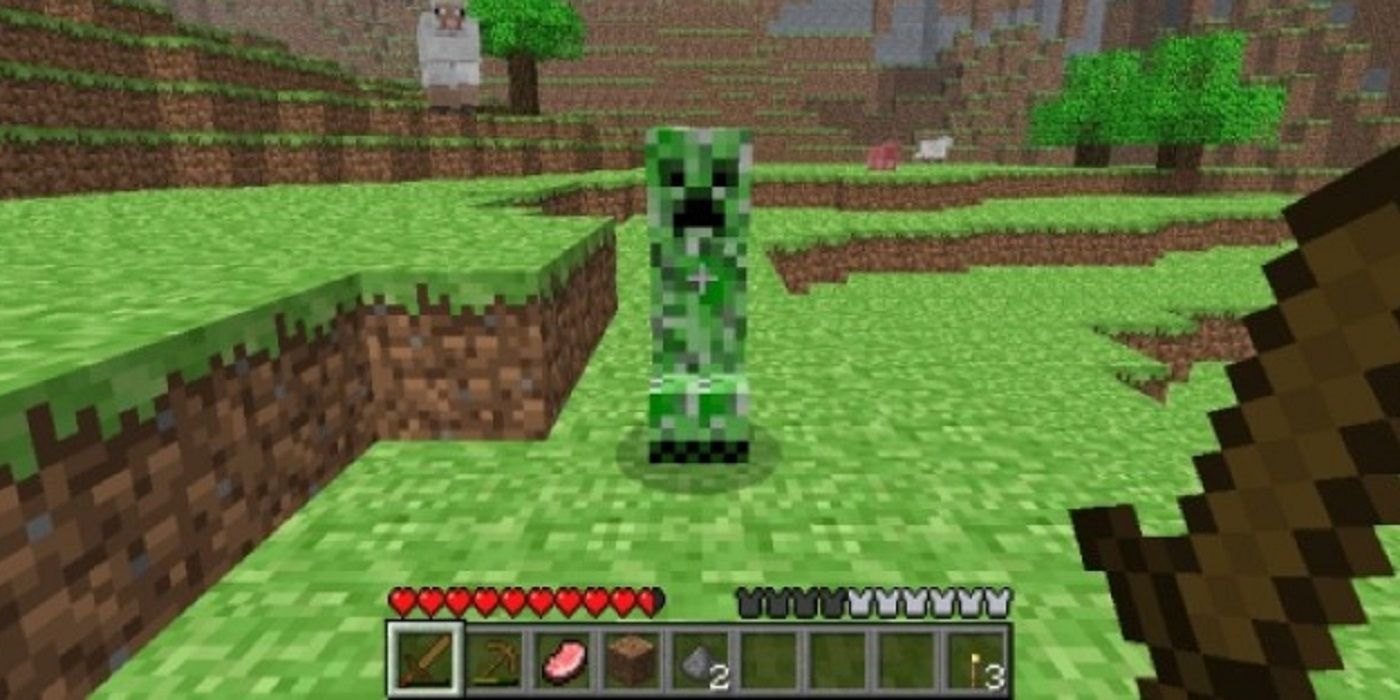 Minecraft screenshot Creeper approaching player