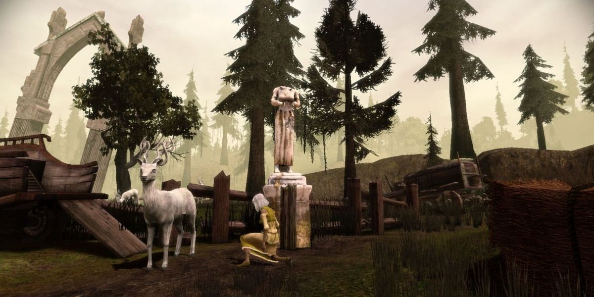 Halla and statue.