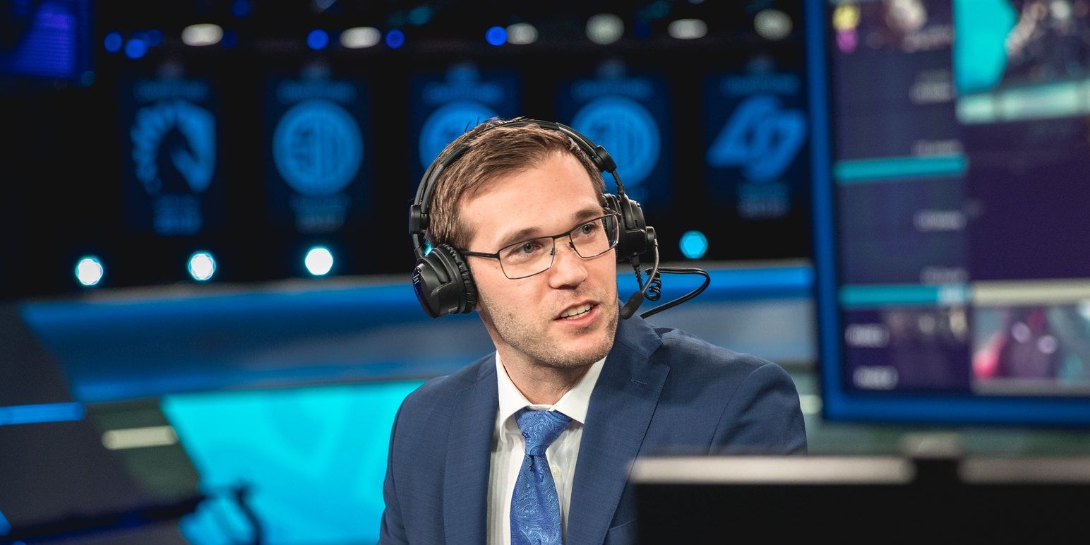 League Of Legends Kobe Casting LCS Game Looking Over At Other Caster