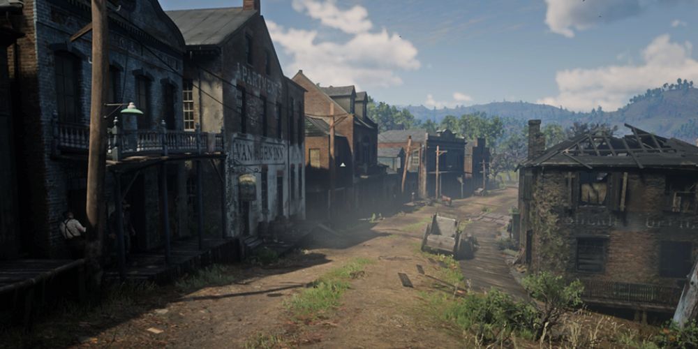 A wide shot of Van Horn's main street.