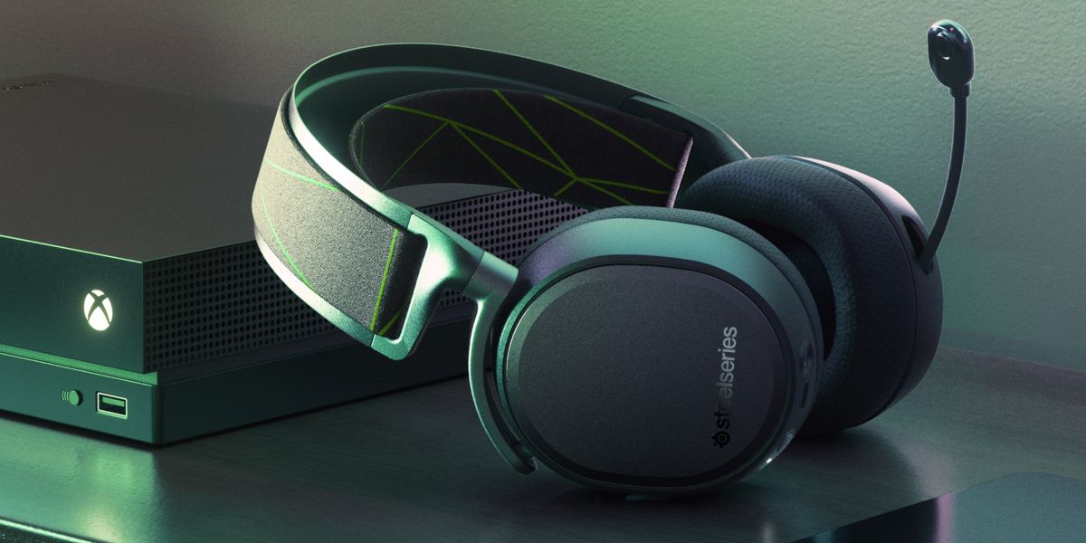 A promotional image for the Arctis 9X, side by side with an Xbox One.