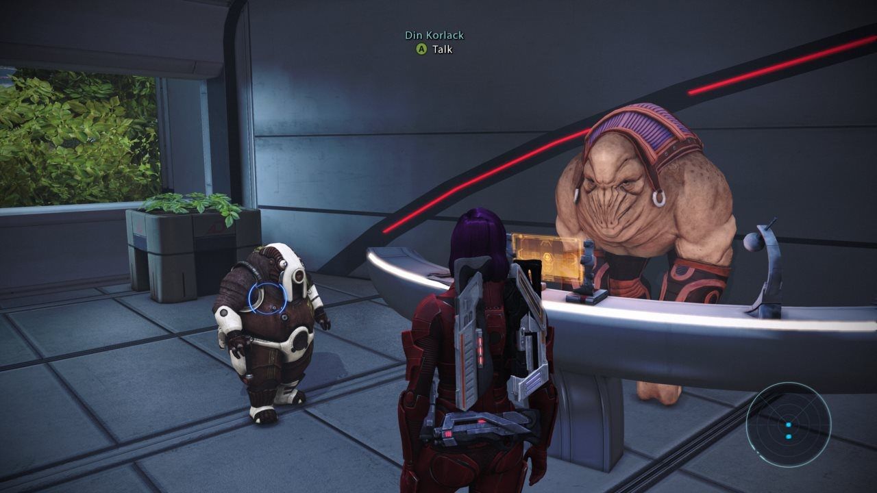 Mass Effect Shepard talking to an Elcor and Volus