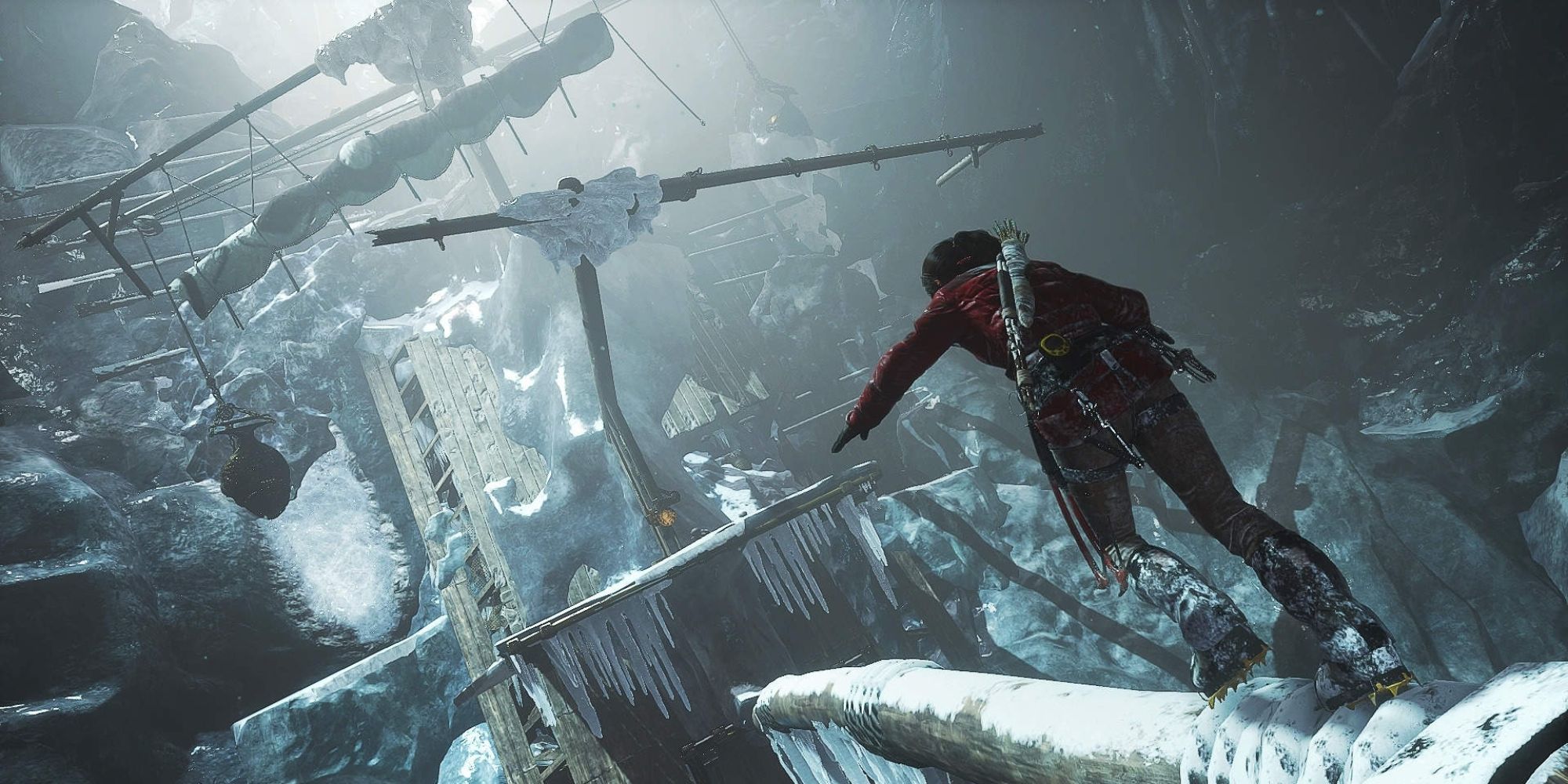 Rise of the Tomb Raider Screenshot Of Lara Running Up Ice Terrain