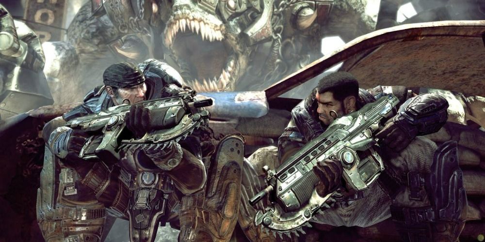 Marcus Fenix and Dom Santiago from Gears of War taking cover