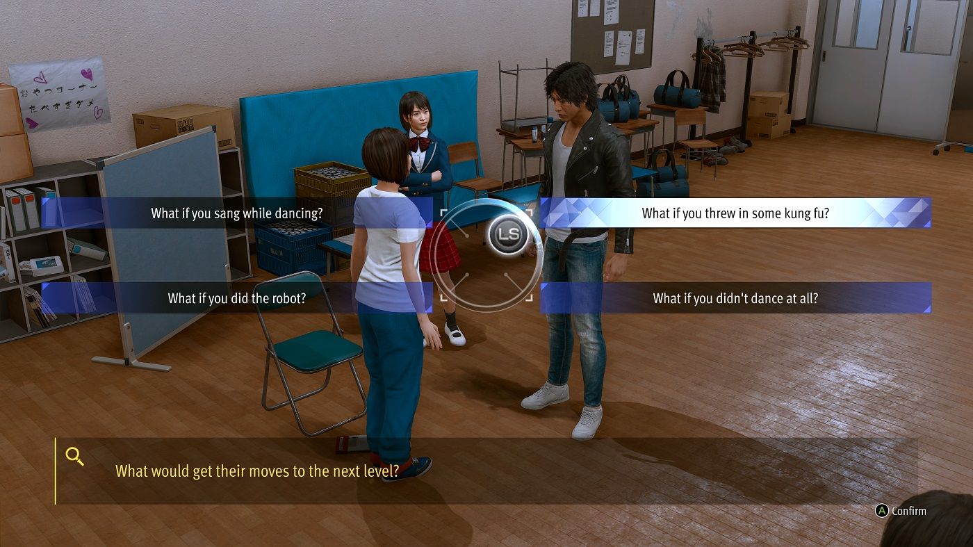 Lost Judgment Yagami speaking to the dance club