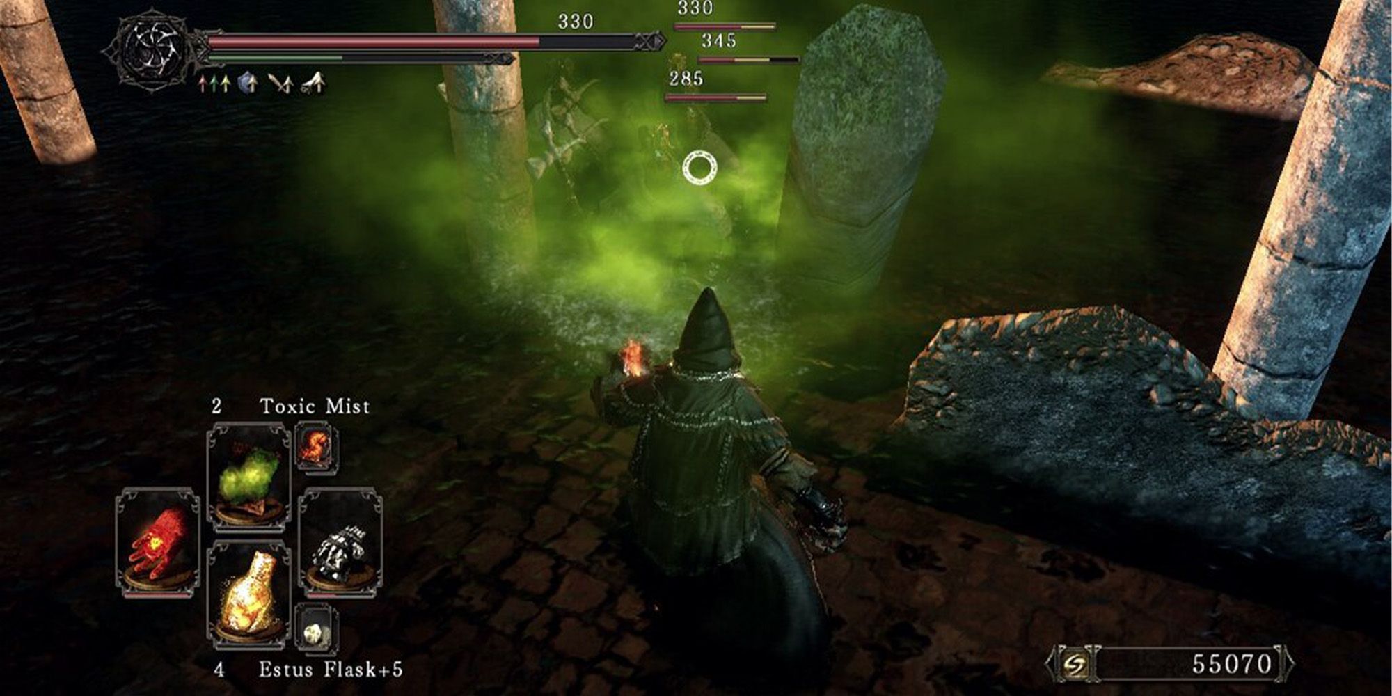 A player using Toxic Mist pyromancy in Dark Souls 2