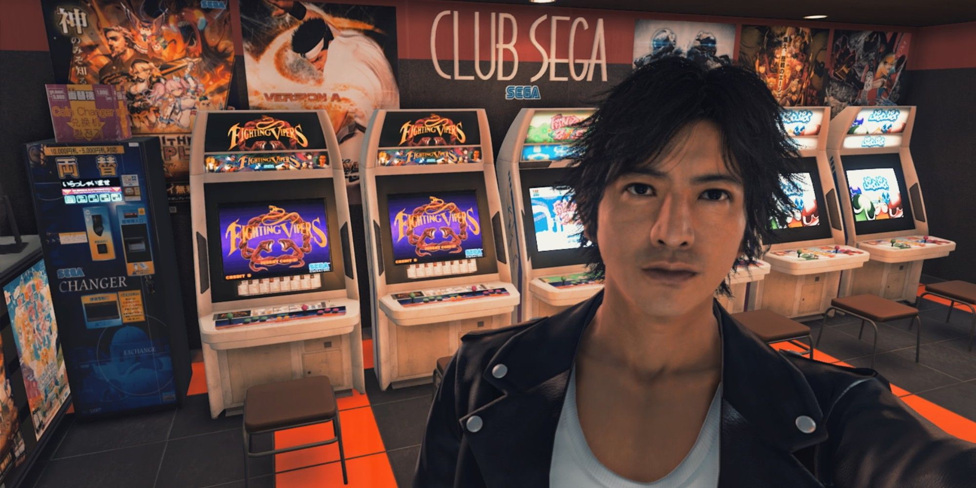 A screenshot showing Ryu at the arcade in Lost Judgment