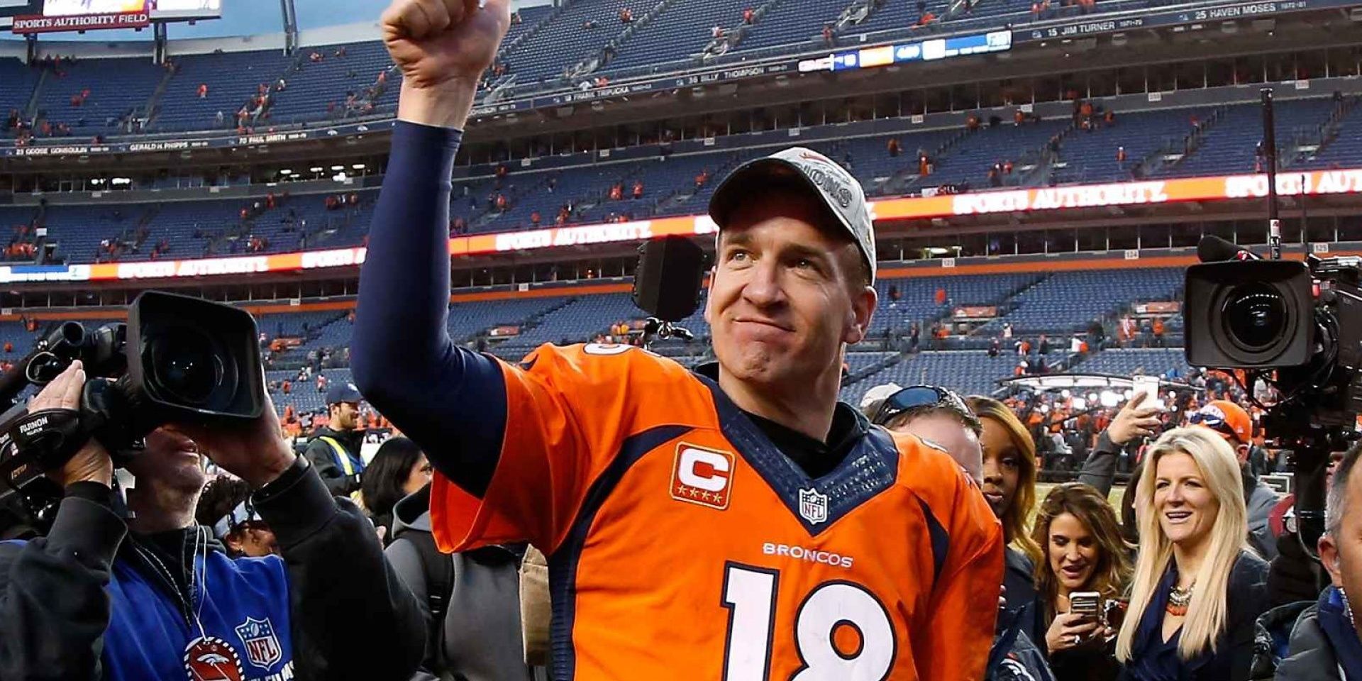peyton manning in crowd