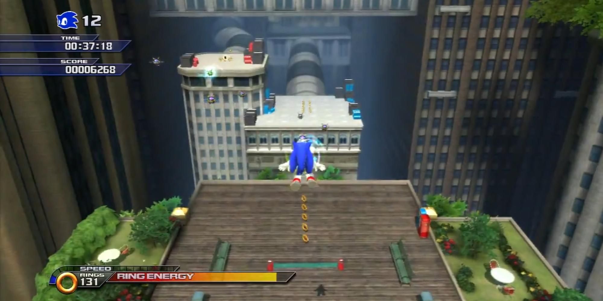 Sonic in mid-air in Skyscraper Scamper