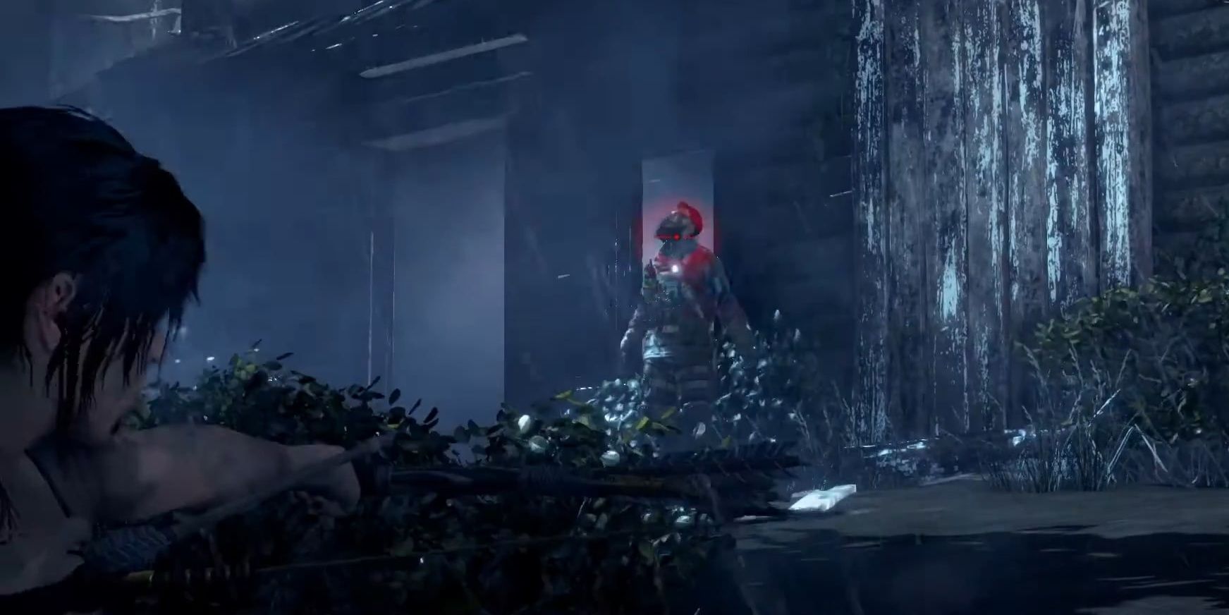 Lara using her bow in Rise of the Tomb Raider