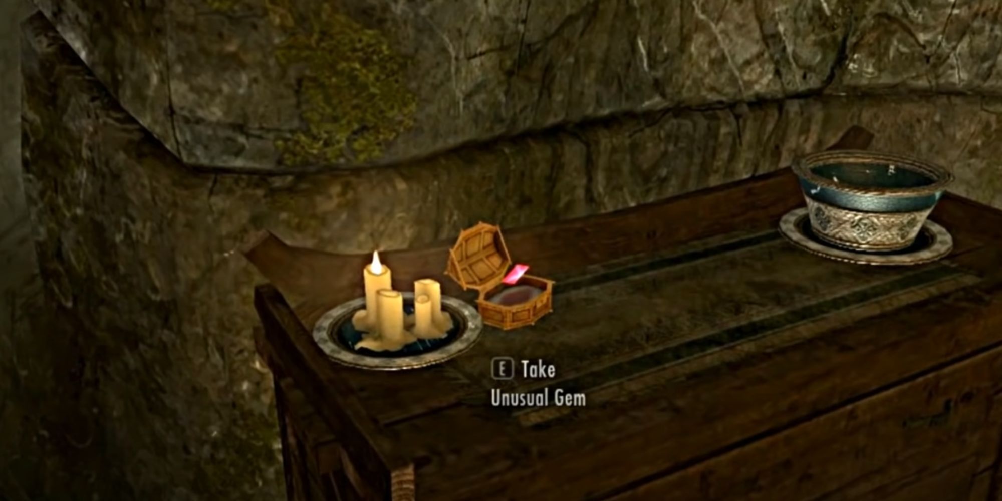 skyrim_unusual_gem_on_table_inside_the_dark_brotherhood_sanctuary