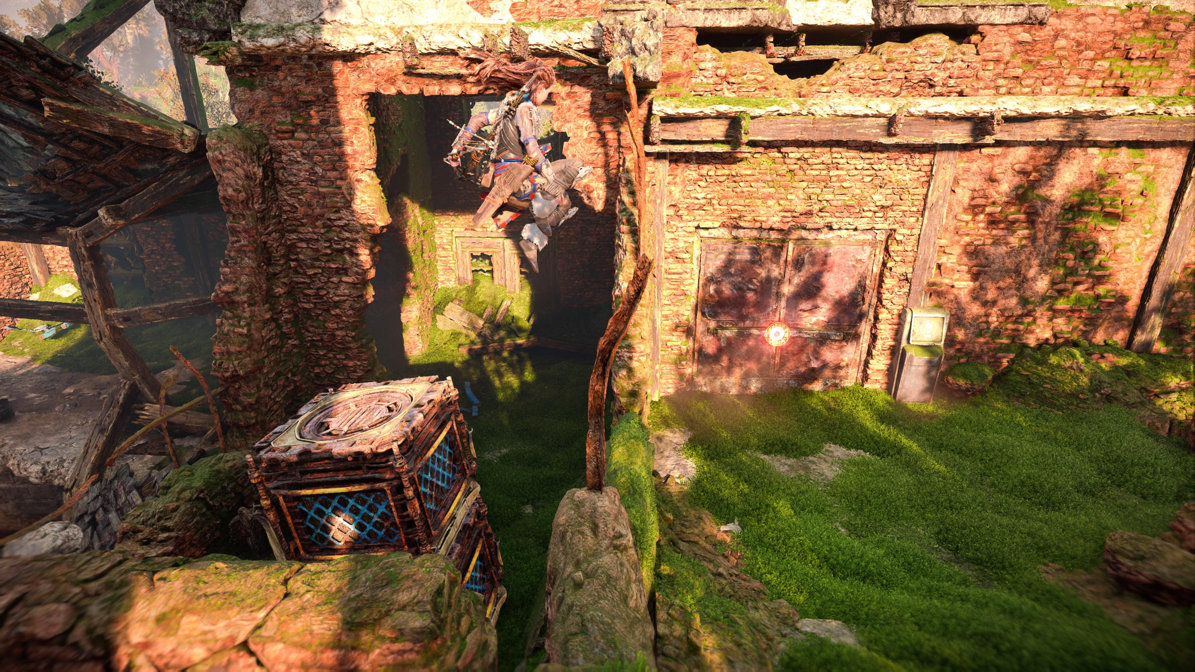HFW Ornament A Church Really Puzzle Aloy jumping over wall