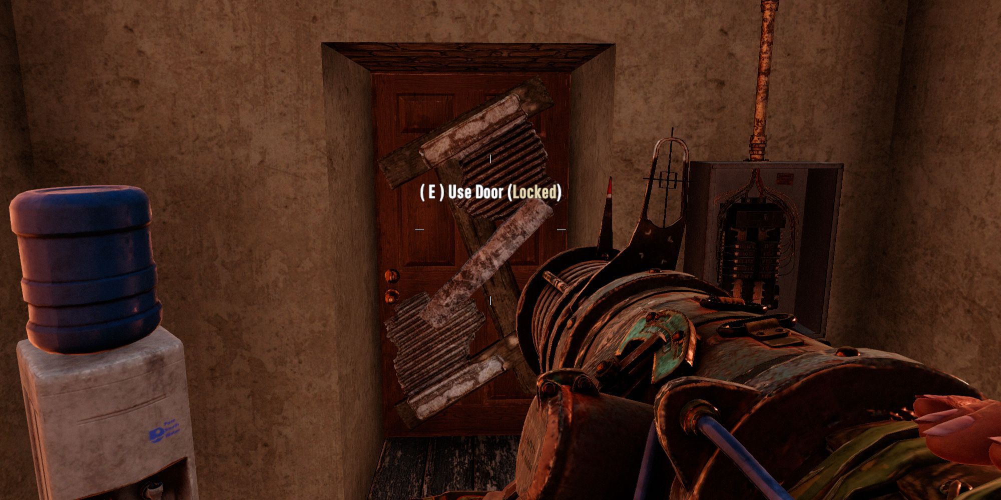 7 Days To Die Rocket Launcher equipped.