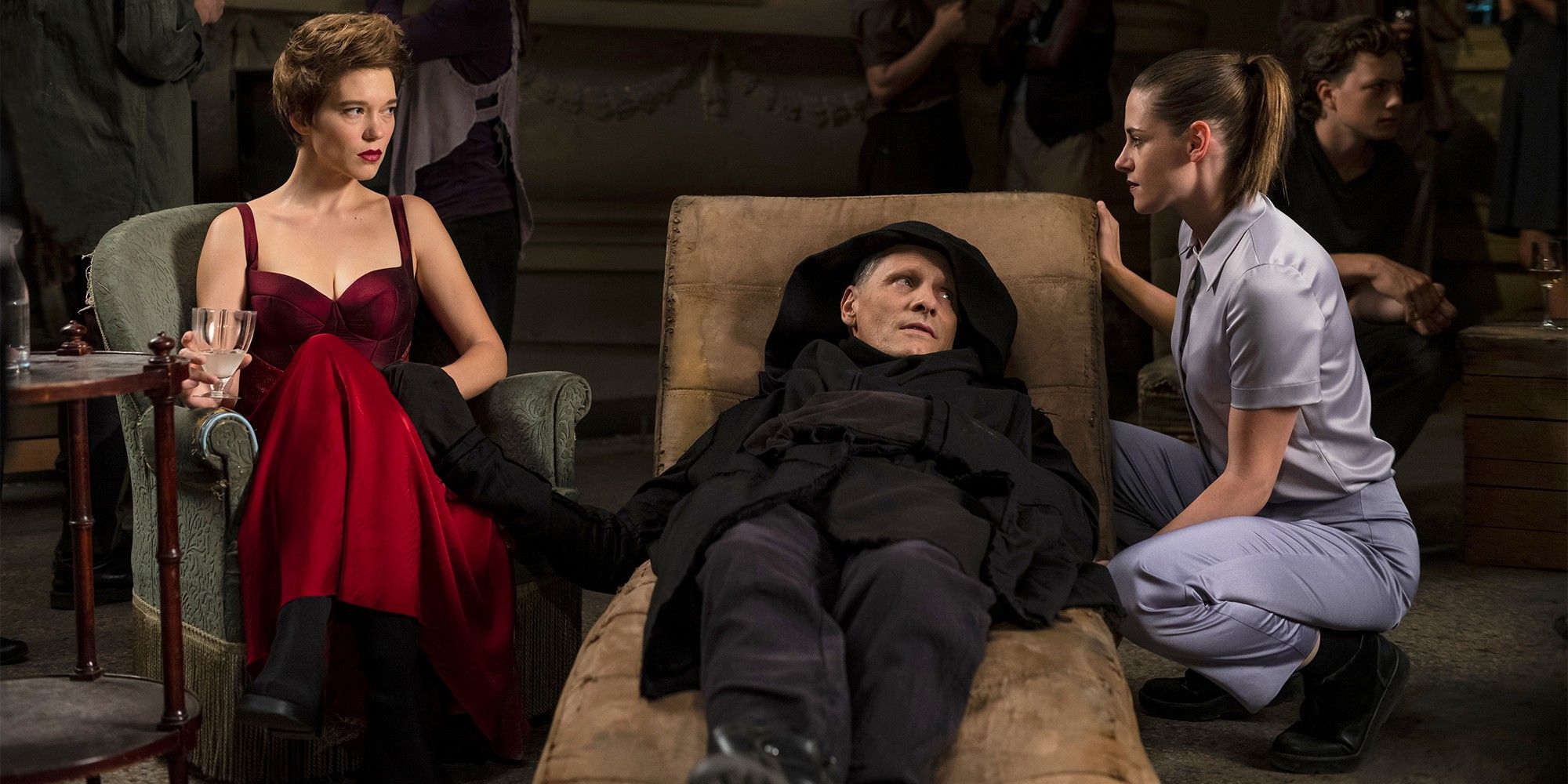 Lea Seydoux, Viggo Mortensen, and Kristen Stewart in Crimes of the Future