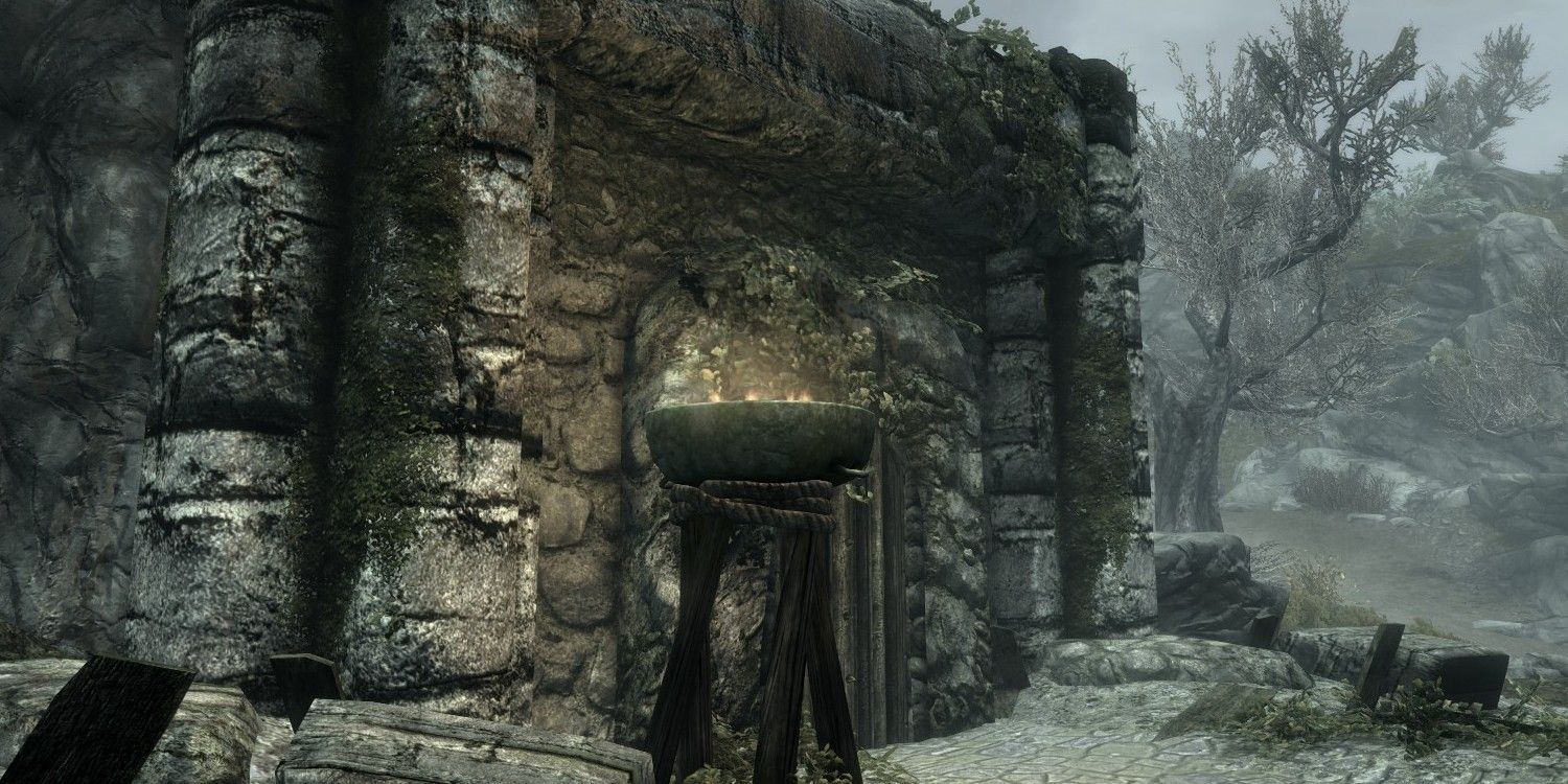 Skyrim screenshot of Harmugstahl's entrance.