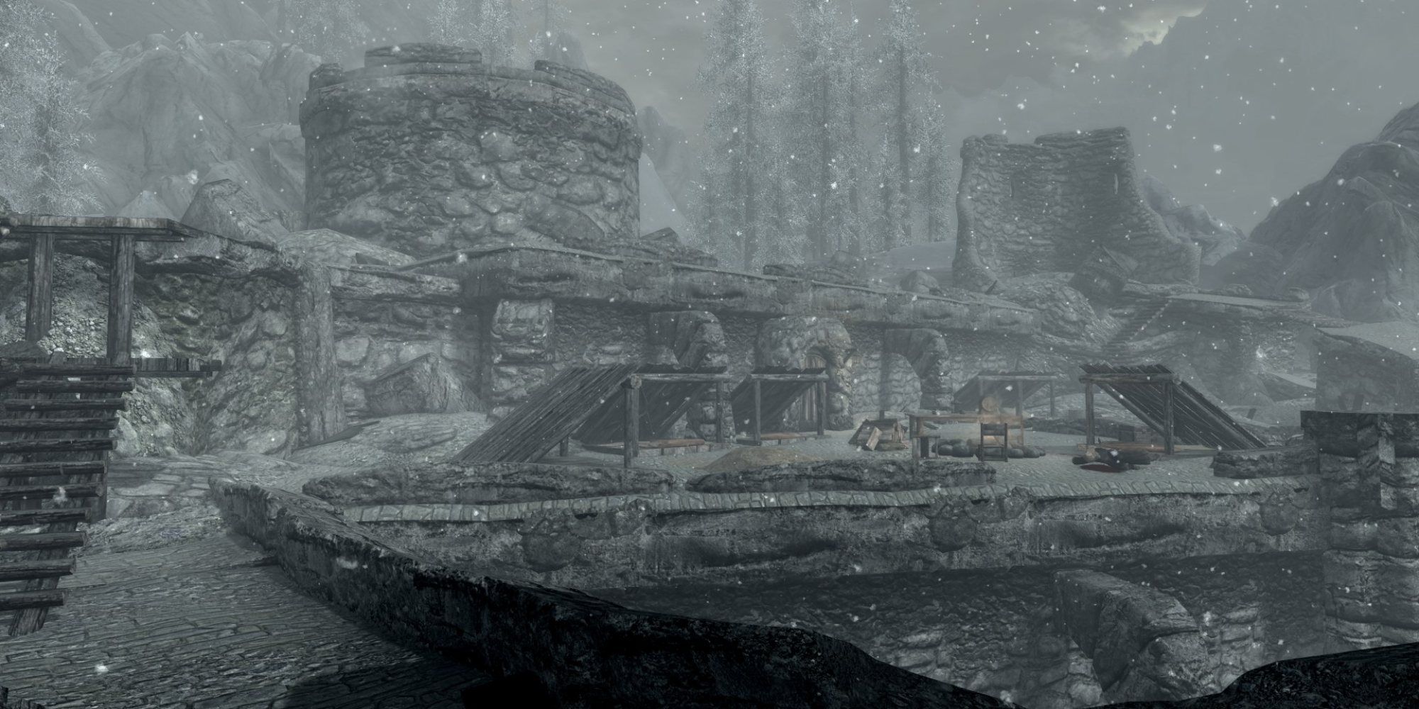 Skyrim screenshot of Morvunskar exterior. 