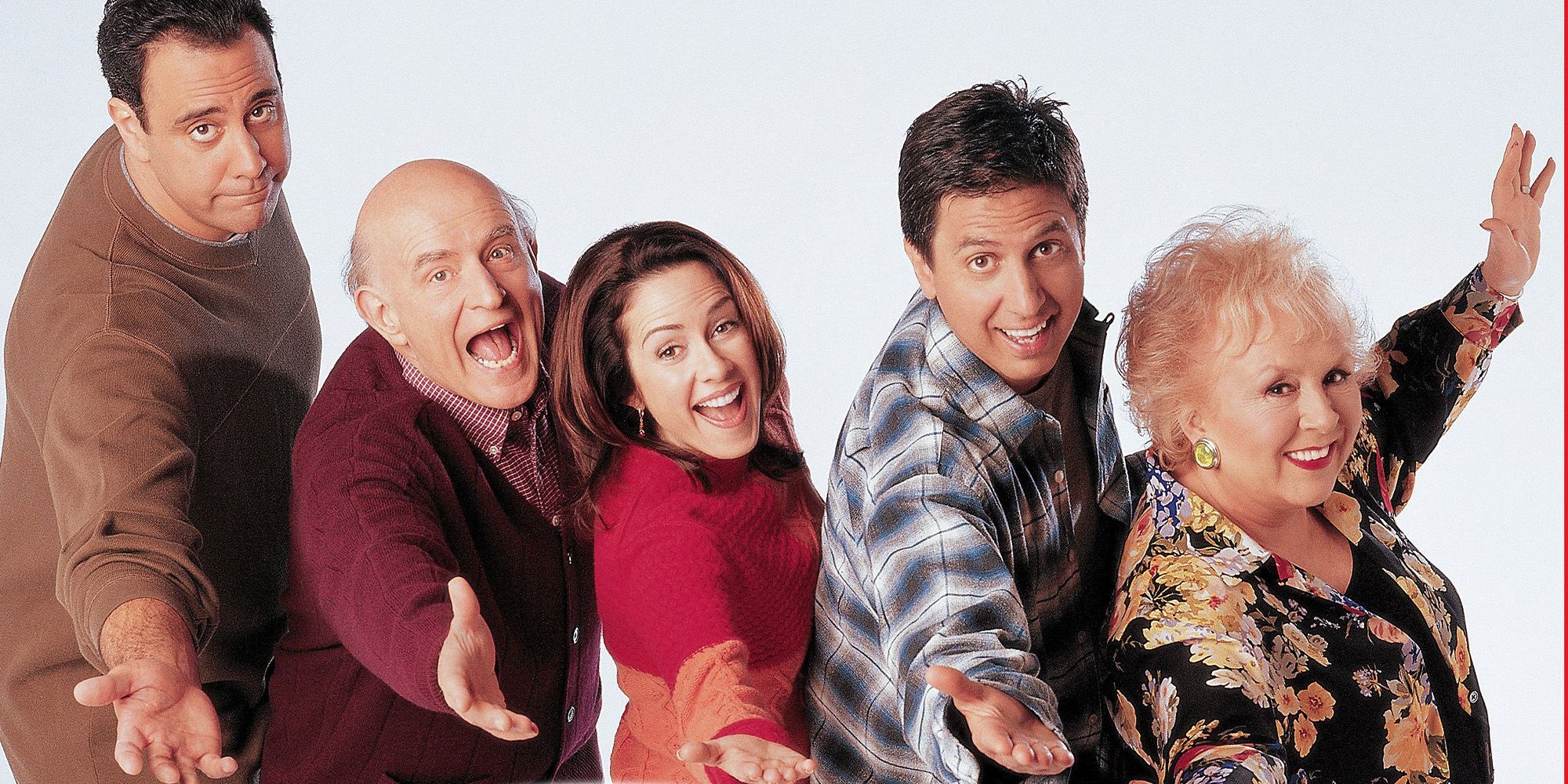 Robert, Frank, Deborah, Ray, and Marie strike a pose in a photo taken for Everybody Loves Raymond.