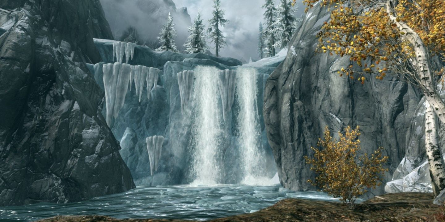 The frozen waterful of the Dayspring Canyon in Skyrim