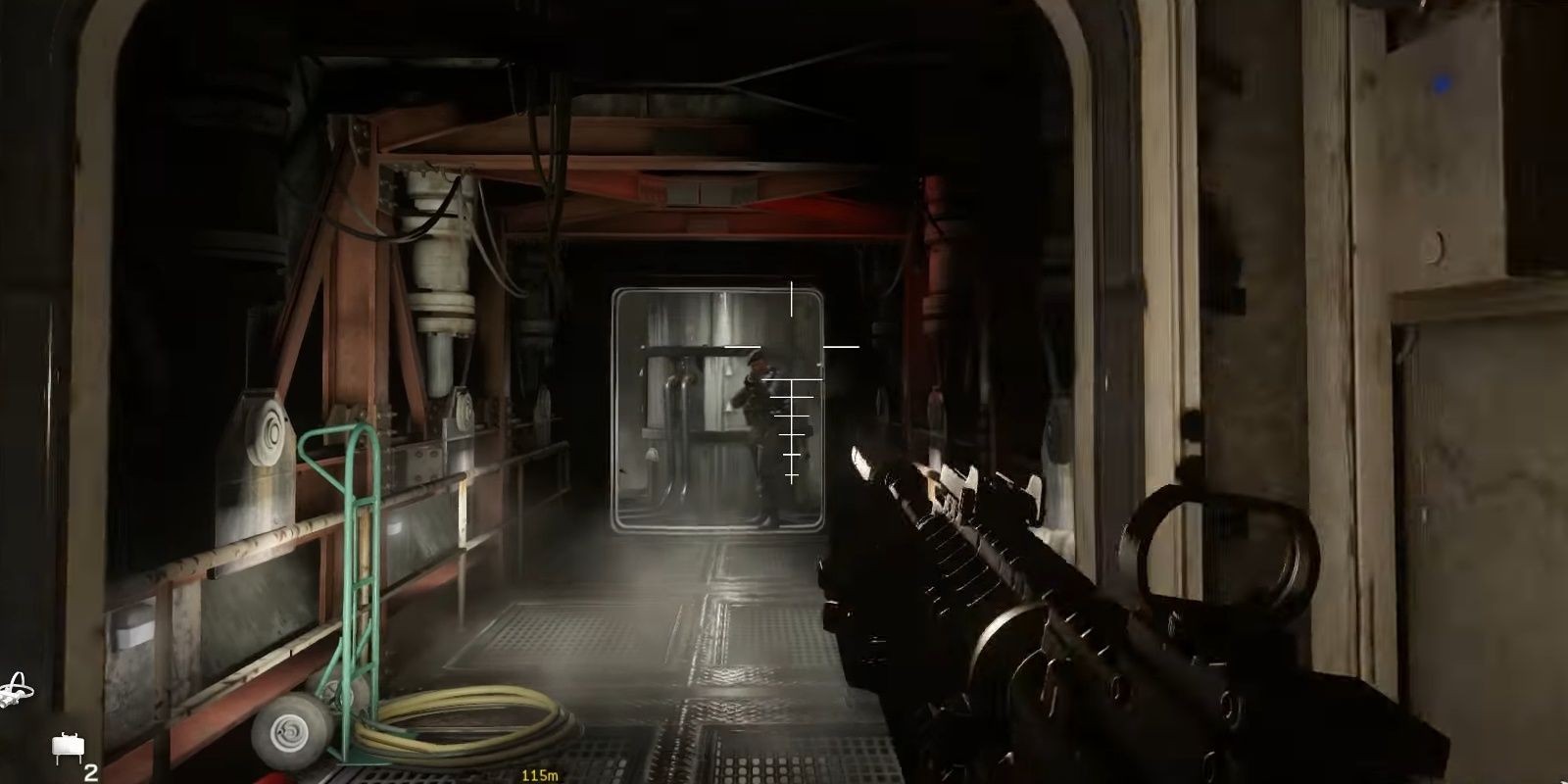 About to use a noob tube in No Fighting In The War Room In Call of Duty 4: Modern Warfare.