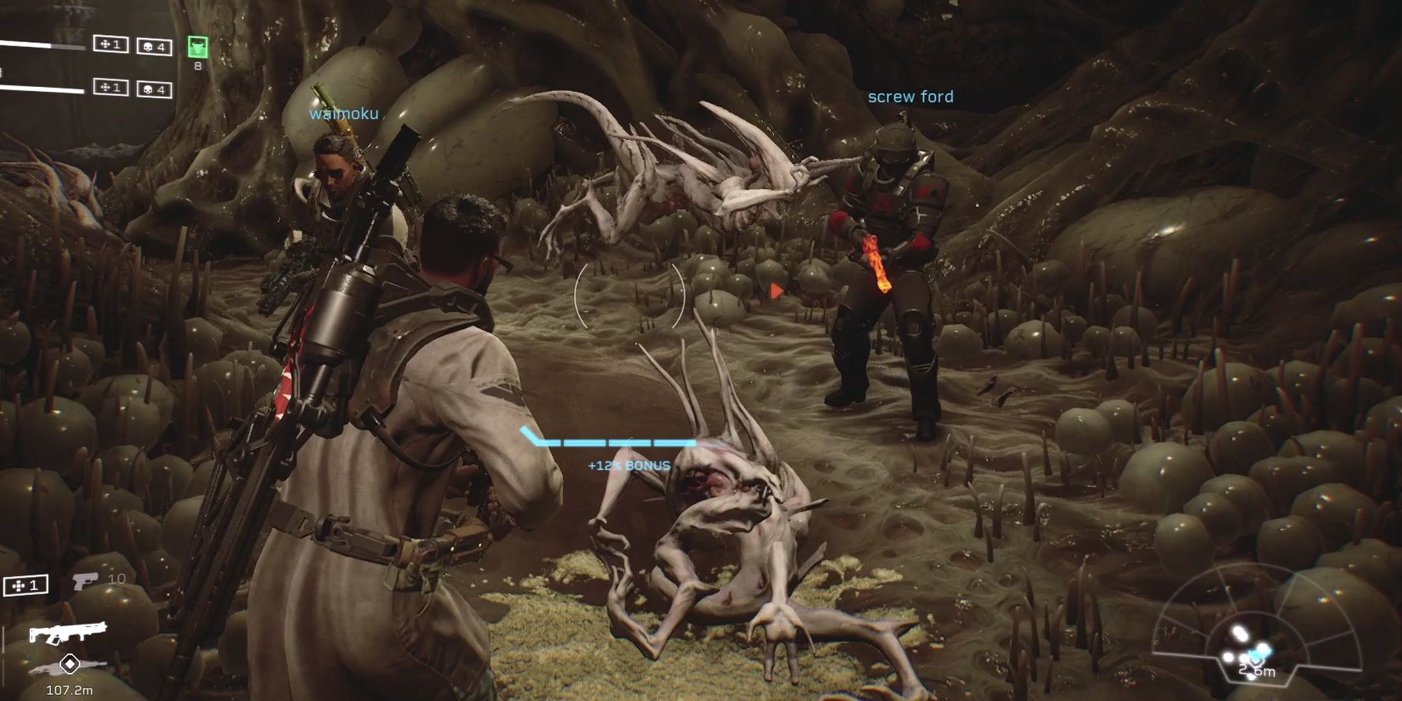 Aliens: Fireteam Elite - Pathogen Runner Ambushing Marine In Their Hive