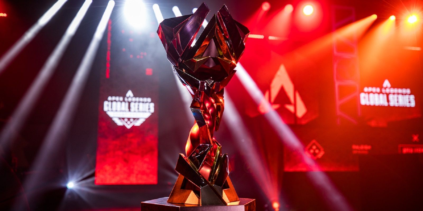 2023 Will Make Or Break The ALGS And Apex Legends Esports trophy
