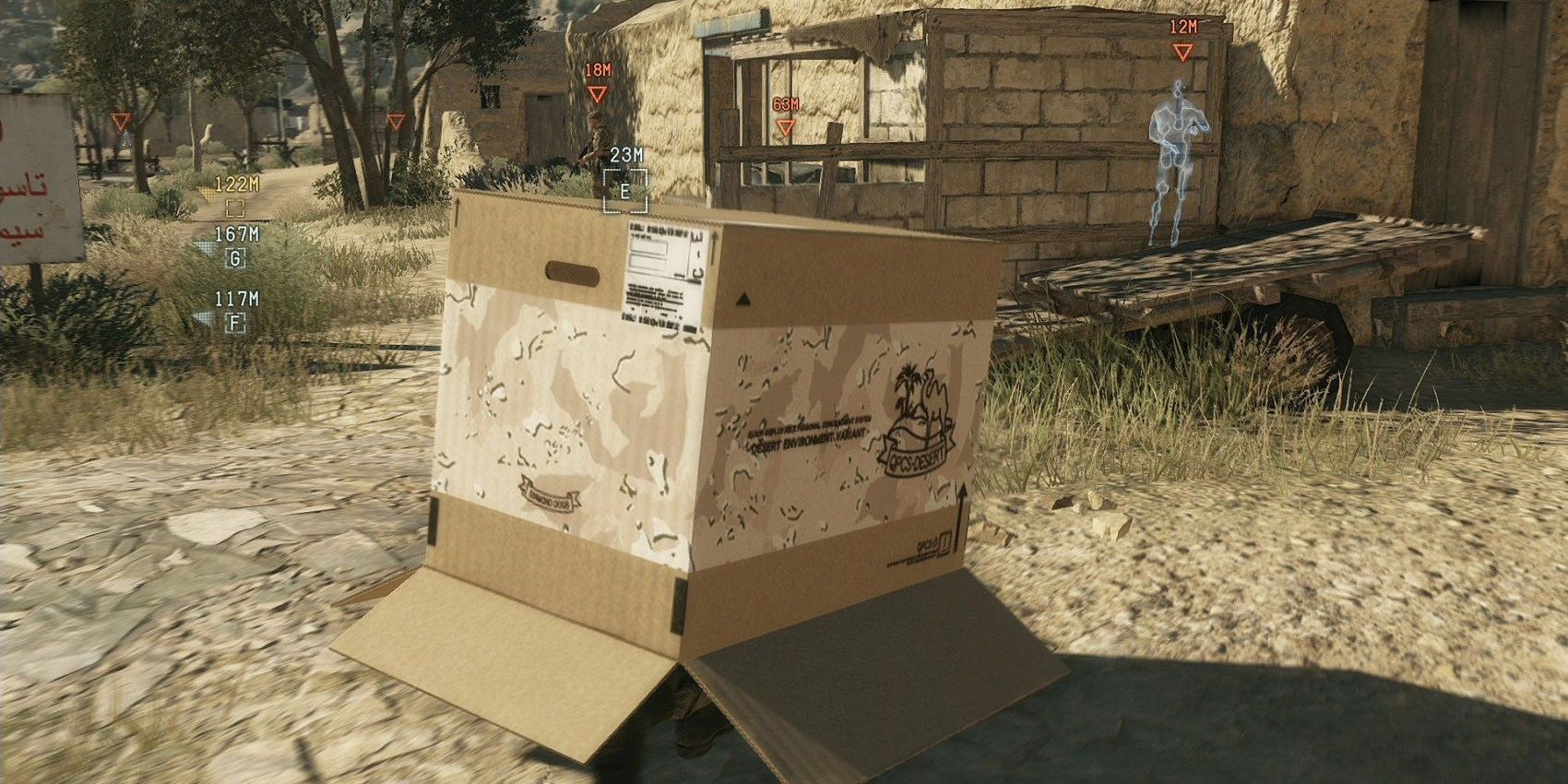 Snake sneaking in a box in Metal Gear Solid 5