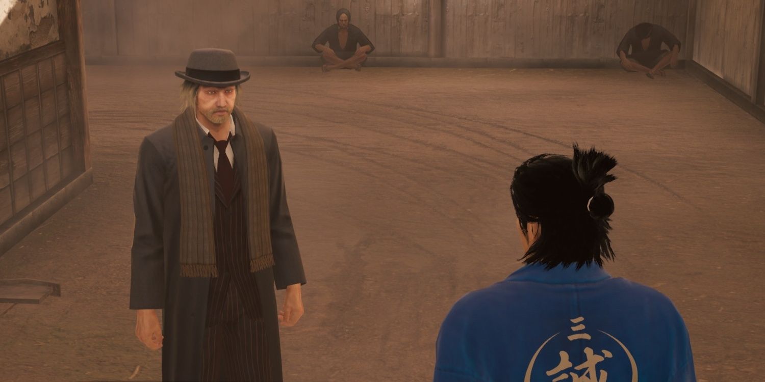 Ernest Satow speaks to Ryoma on a street.