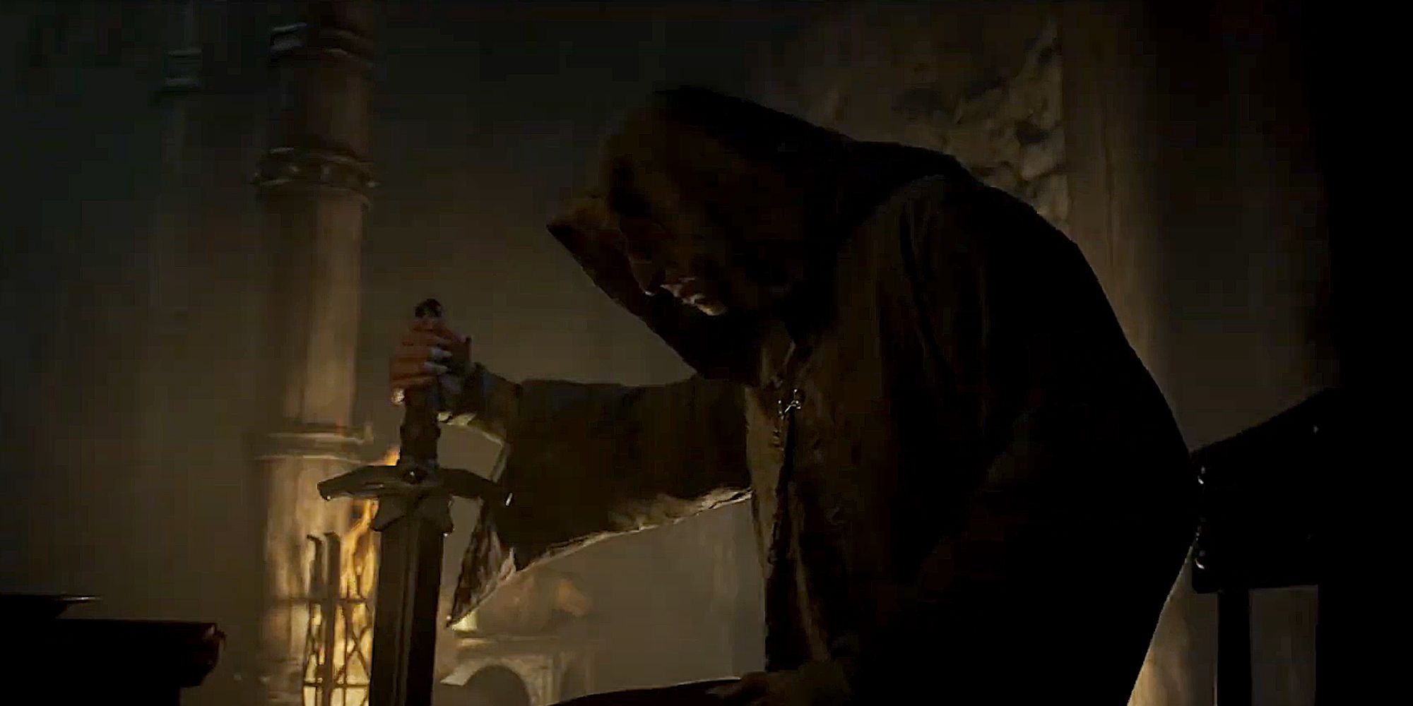 Dark Wanderer Holding Sword Diablo 2 Resurrected
