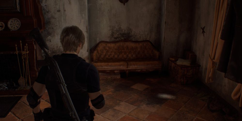 the corner where a small key is hidden in the village chief's manor in resident evil 4 remake