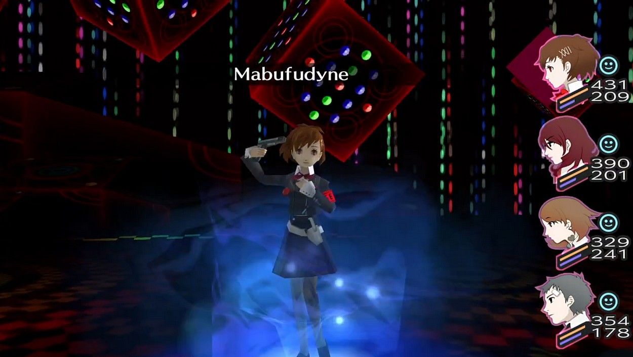 the female protagonist about to use mabufudyne in the battle against the stasis giants in persona 3 portable