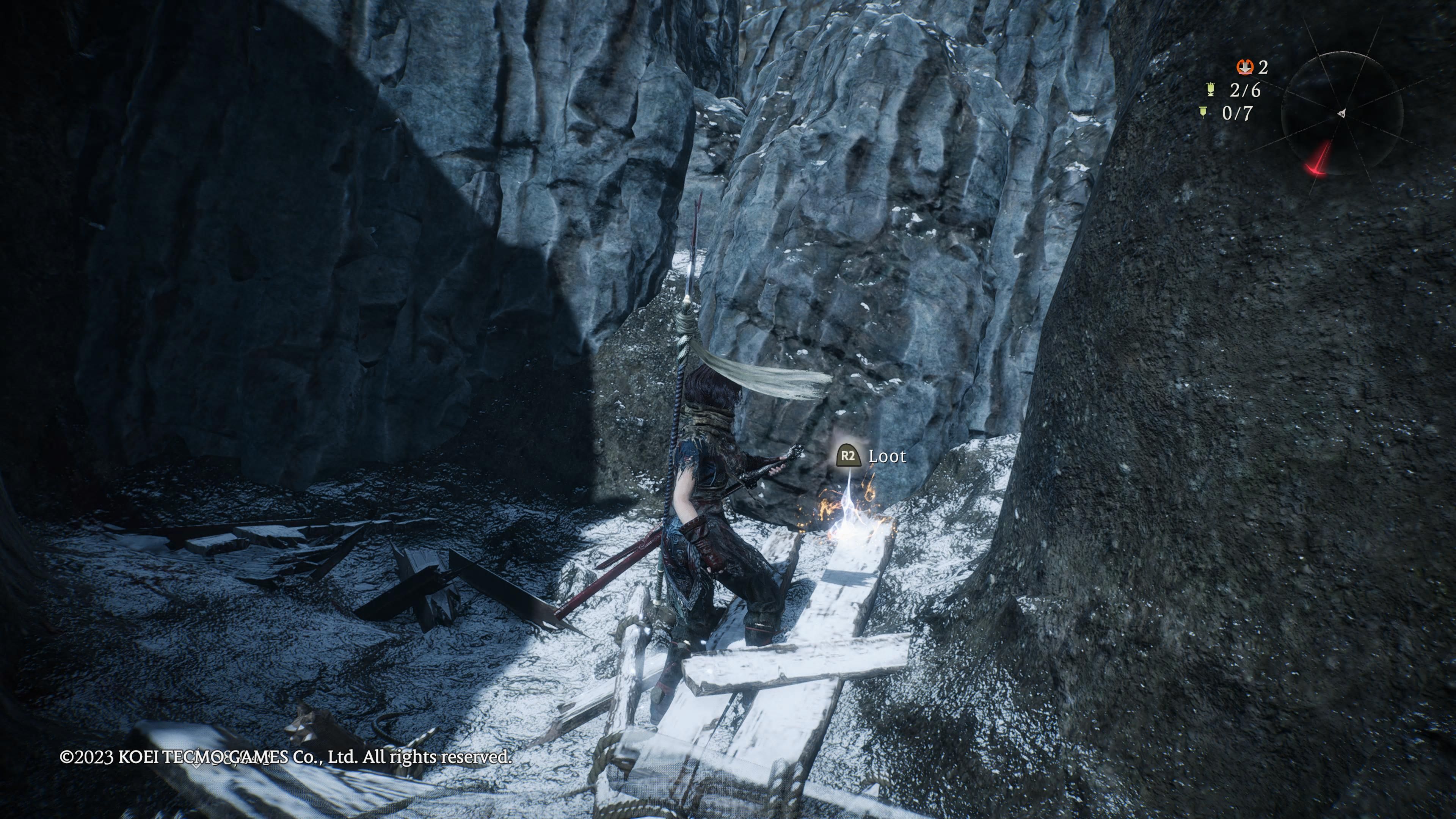 Wo Long: Fallen Dynasty - we stand in the bottom of a trench at a dead end, looking at the item on the floor