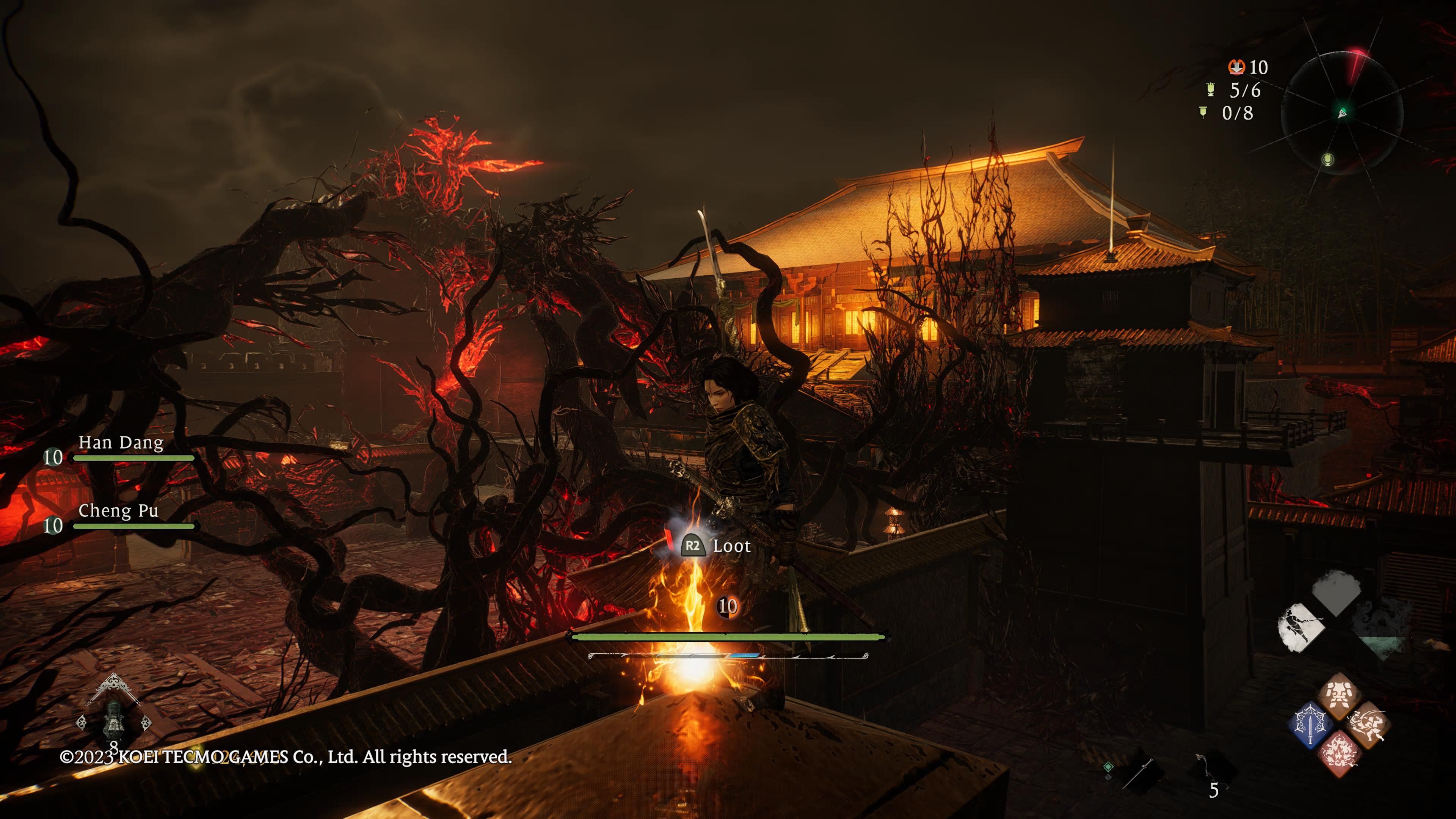 Wo Long: Fallen Dynasty - red vines loom in the background as we climb a building to reach the item perched on the flat top