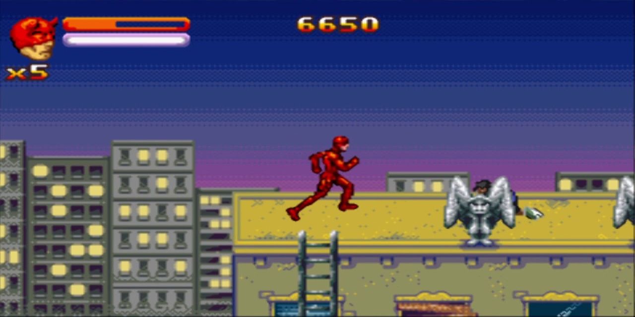 Daredevil running on a rooftop in Daredevil - Gameboy