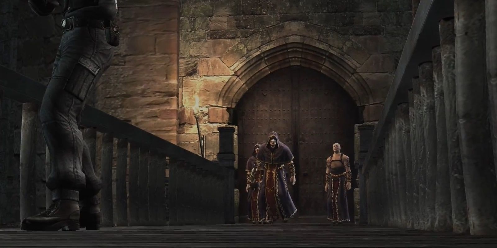 Enemies appearing behind Leon in the castle walkway fight from the original Resident Evil 4.