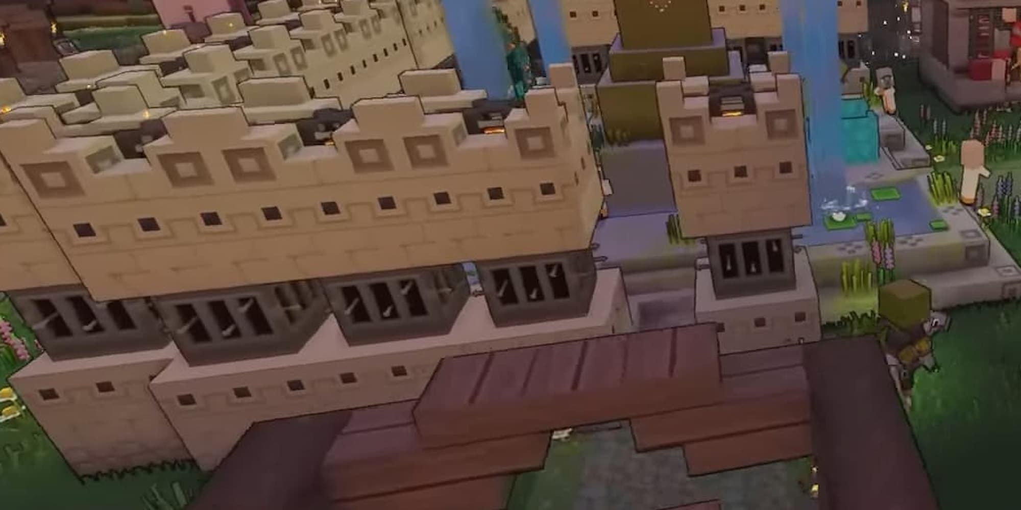 A wall of Scatter Towers surrounds the Fountain in Minecraft Legends.