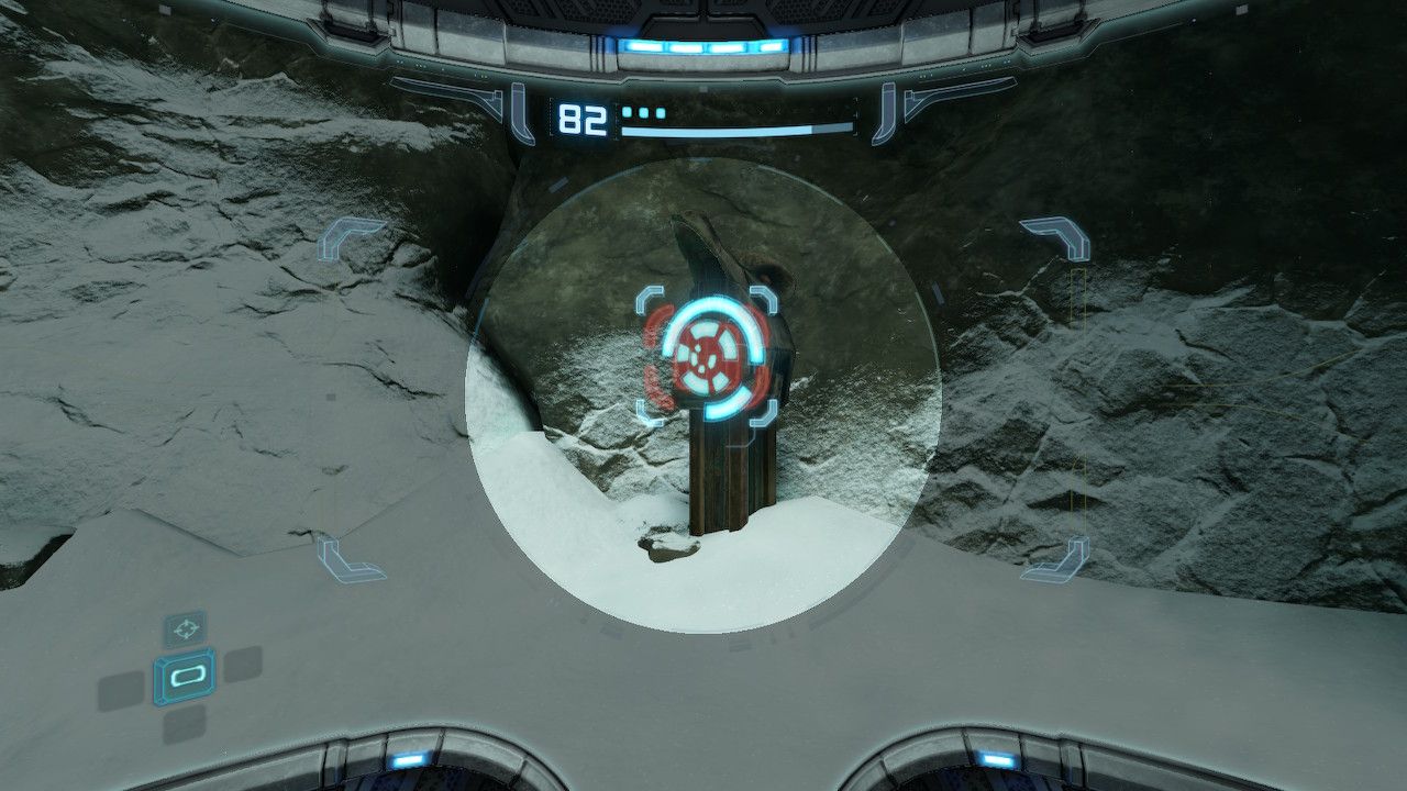 A control panel Samus must scan to straighten out the icy platforms.