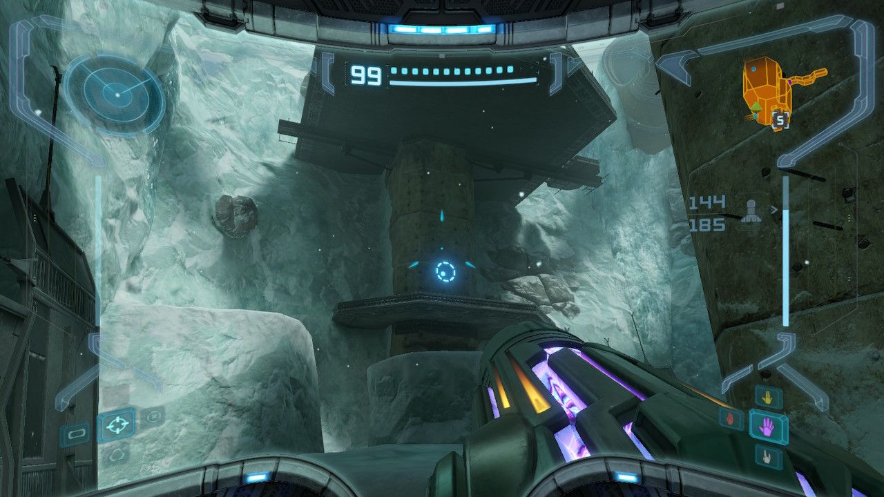 Samus viewing the ball slot on the left side of the Ruined Courtyard.