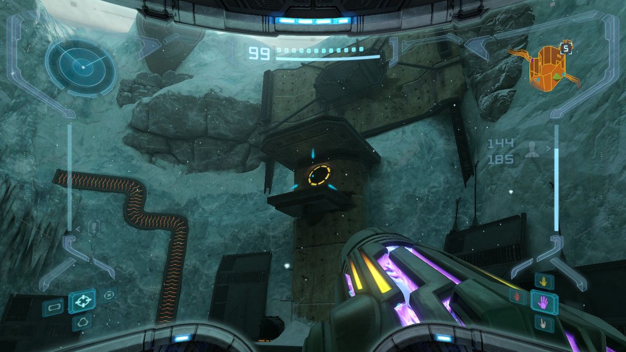 Samus views the ball tunnel to the right of the Ruined Courtyard, which contains an energy tank.