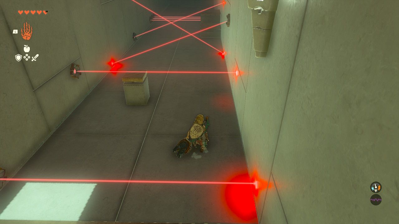 Link Ducks To Prepare Going Under Laser In Sahirow Shrine in The Legend of Zelda Tears of the Kingdom.